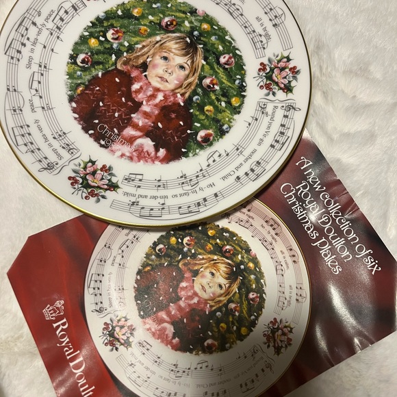 Royal Doulton Christmas Carols Silent Night 1983 Collectable Plate - Picture 2 of 5